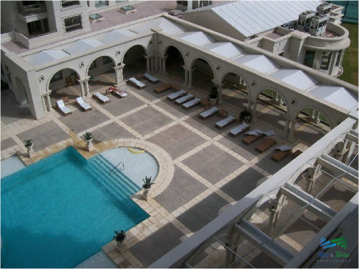Apartamento ID.1073 - Torre de Categoría, Primera Línea Playa Brava