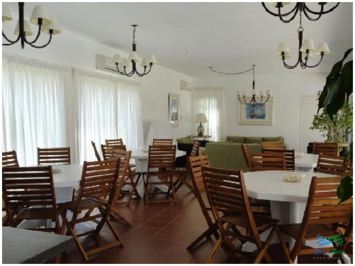 Apartamento ID.4030 - Venta apartamento 3 dormitorios, primera linea playa Brava, Punta del Este
