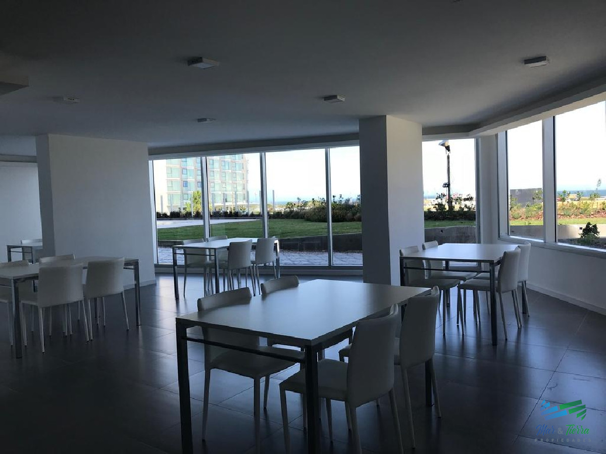 Apartamento ID.2270 - En venta.. piso alto, torre con todos los servicios.
