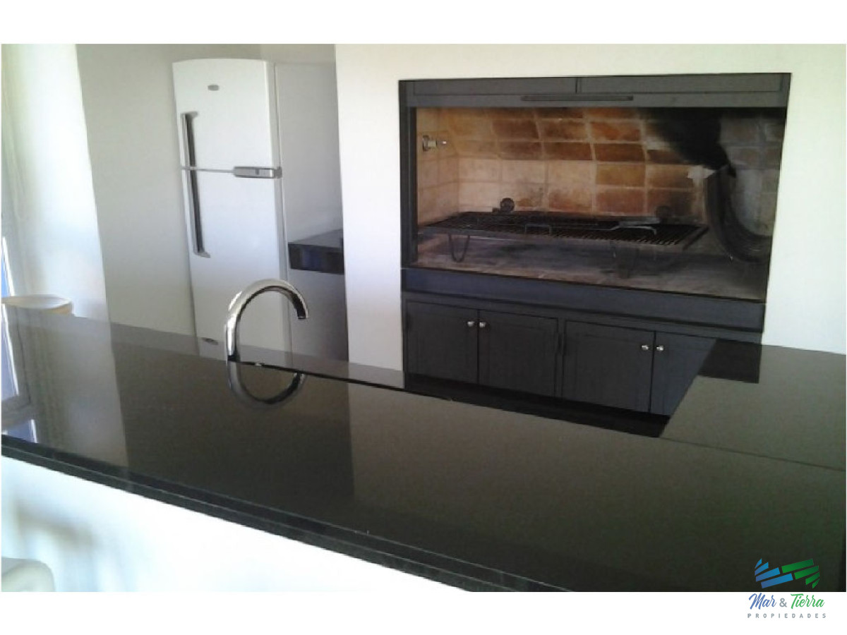 Apartamento ID.4330 - Vendo apartamento 2 dormitorios con servicios en parada 2 Brava, Punta del Este