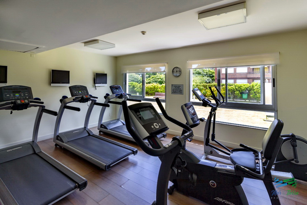 Apartamento ID.368 - Apartamento en Roosevelt, 2 dormitorios, edificio con servicios, temporada 2025 