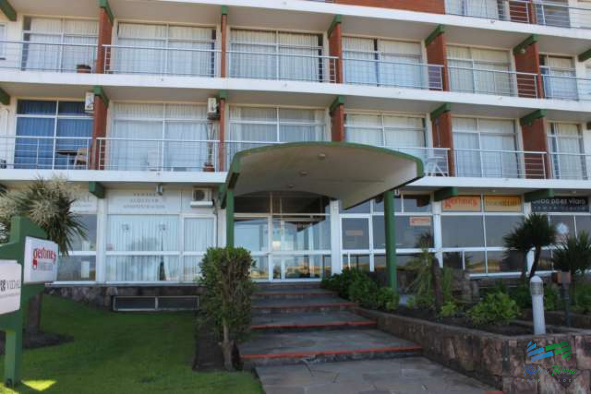 Apartamento ID.1182 - VENDO APTO EN LA BRAVA, VISTA DIRECTA AL MAR, PUNTA DEL ESTE 