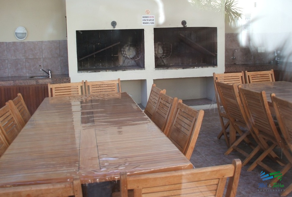 Apartamento ID.2786 - Vendo apartamento 1 dormitorio, edificio con servicios, en Roosevelt, Punta del Este.