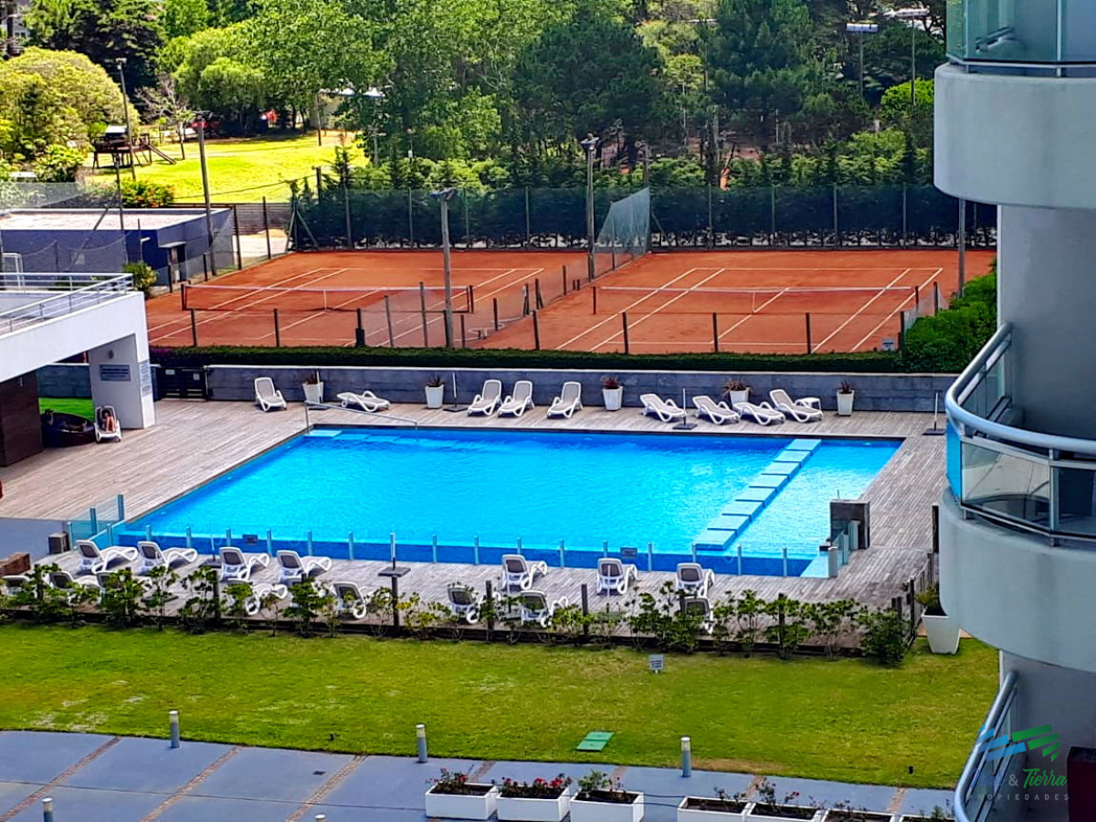 Apartamento ID.5703 - Alquiler en baja temporada en Ocena Drive Punta del Este, 3 dormitorios