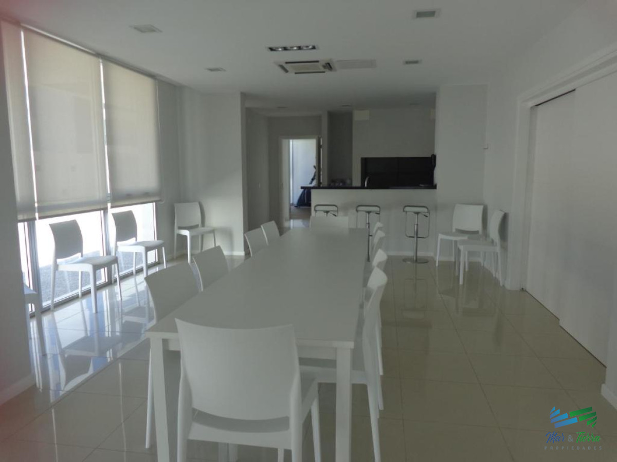 Apartamento ID.4330 - Vendo apartamento 2 dormitorios con servicios en parada 2 Brava, Punta del Este