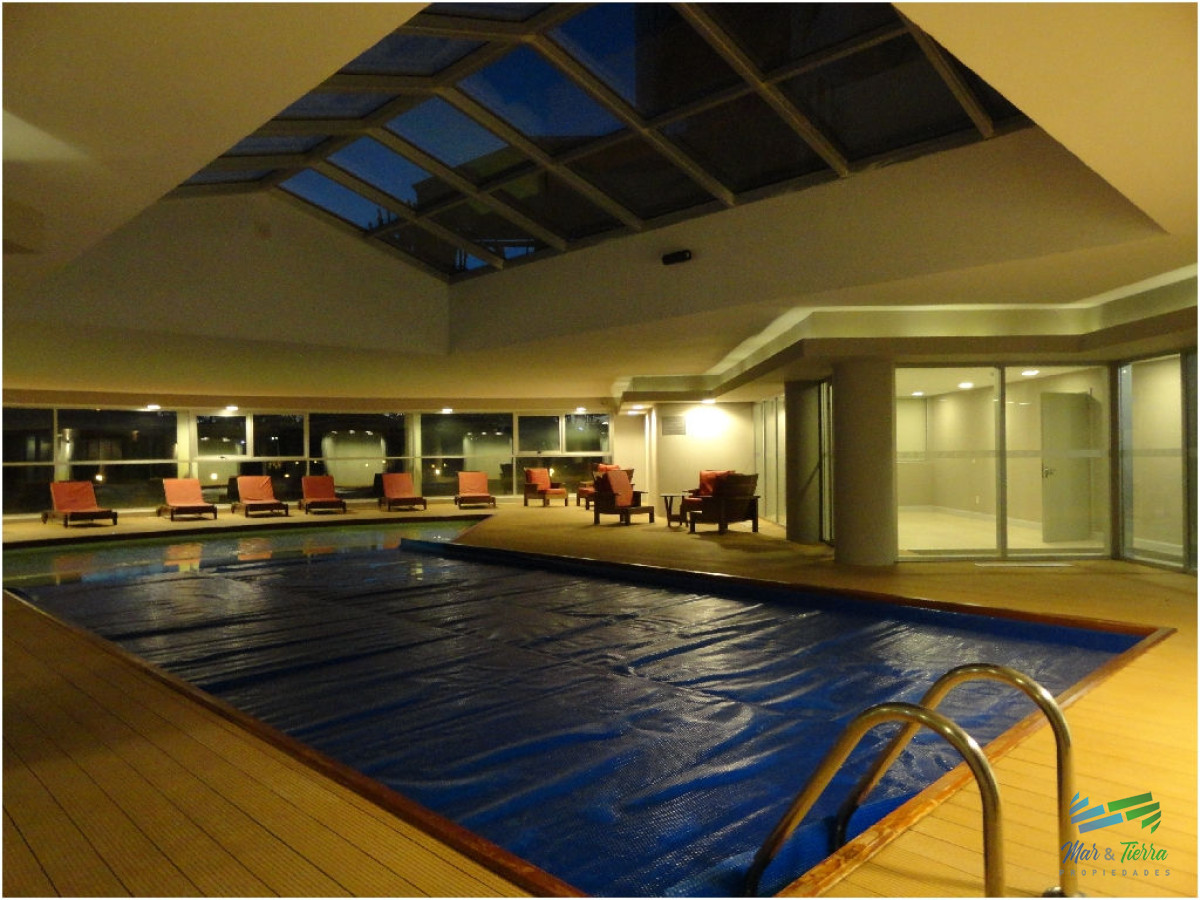 Apartamento ID.2361 - En venta.. Muy lindo apartamento sobre Av. Roosevelt, Punta del Este