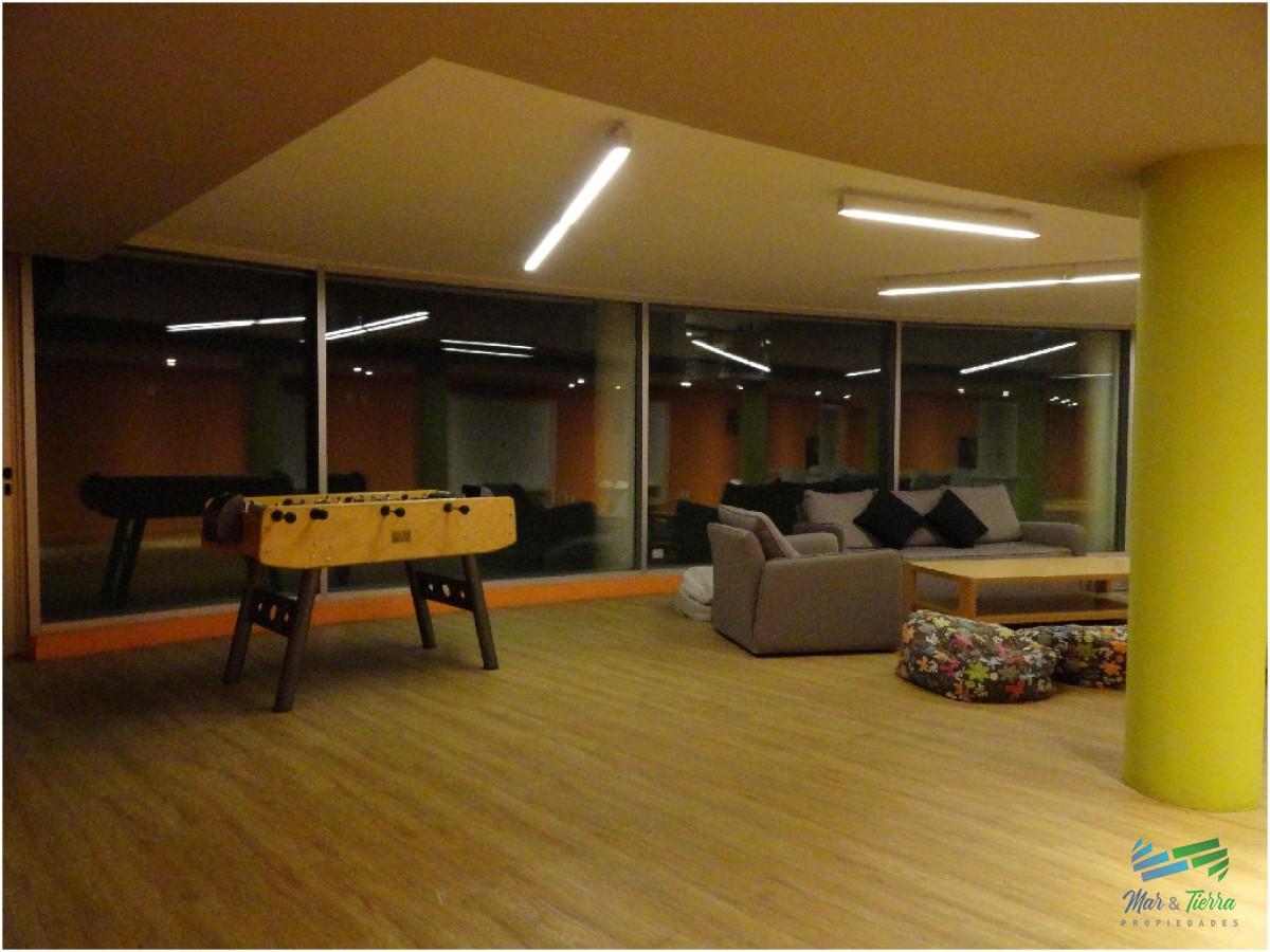 Apartamento ID.2361 - En venta.. Muy lindo apartamento sobre Av. Roosevelt, Punta del Este