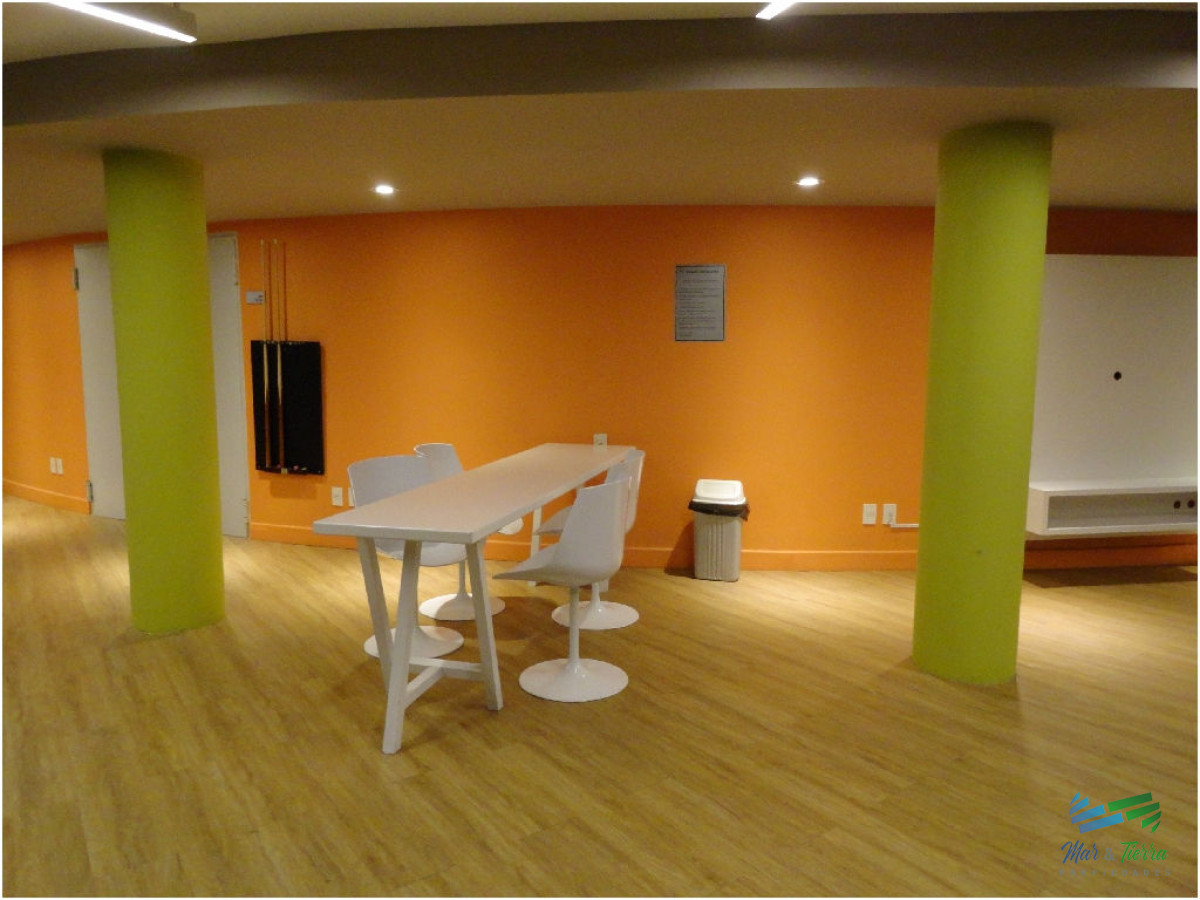 Apartamento ID.2361 - En venta.. Muy lindo apartamento sobre Av. Roosevelt, Punta del Este