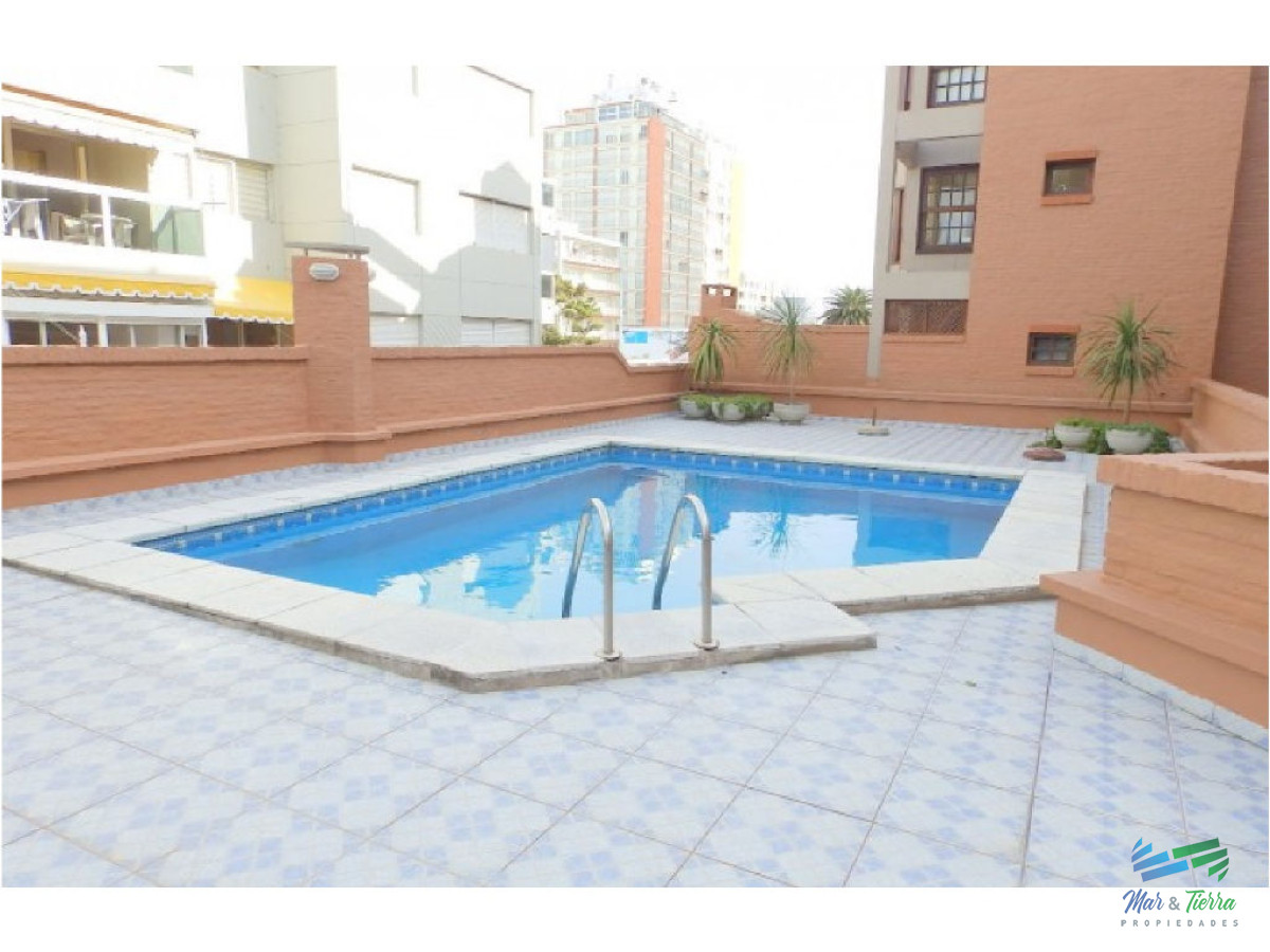 Apartamento ID.514 - Muy lindo apartamento , en el corazón de la Península a 1 cuadra de Av. Gorlero. 