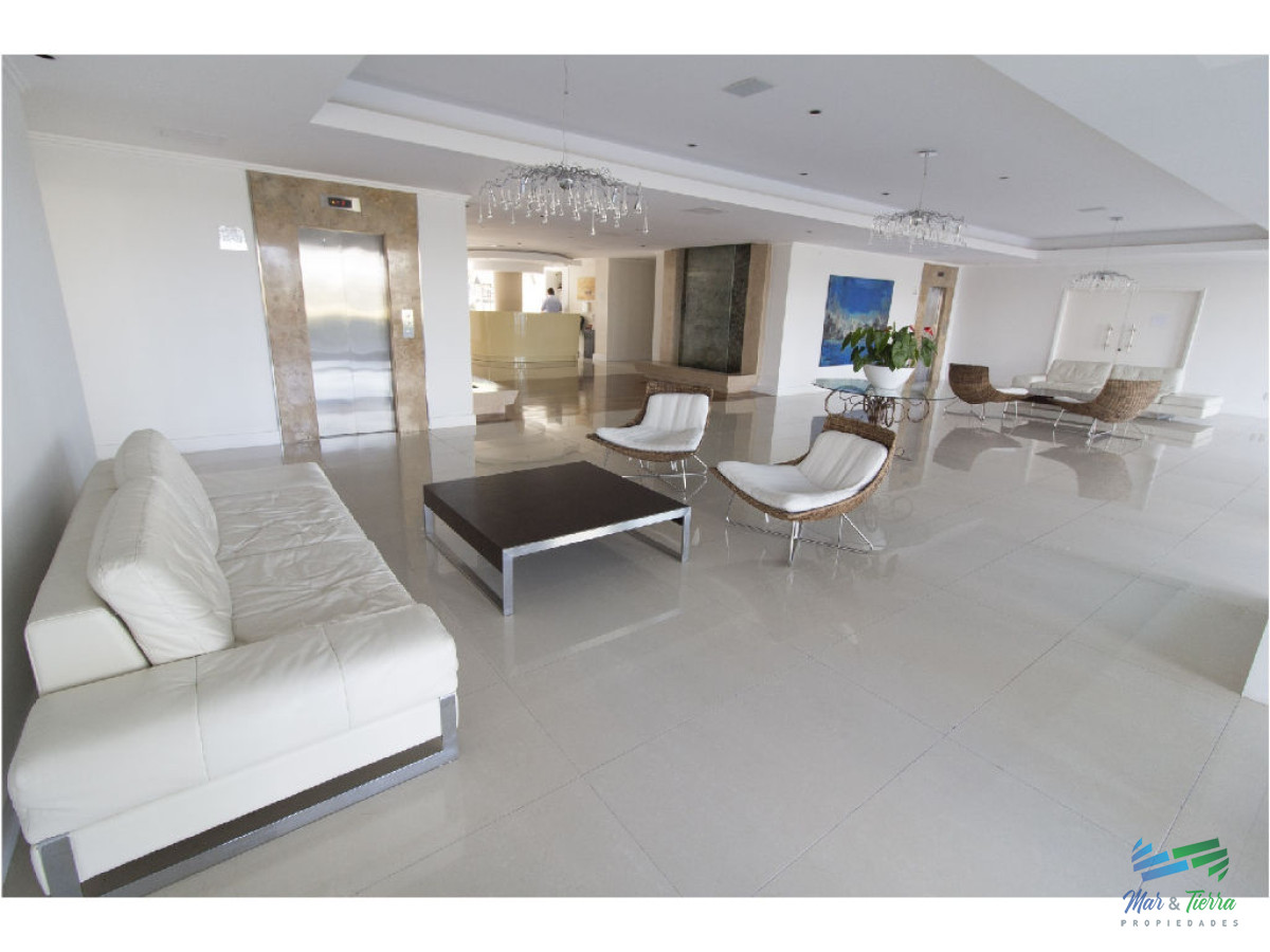 Apartamento ID.1056 - Oportunidad! dos dormitorios, Mansa, Punta del Este