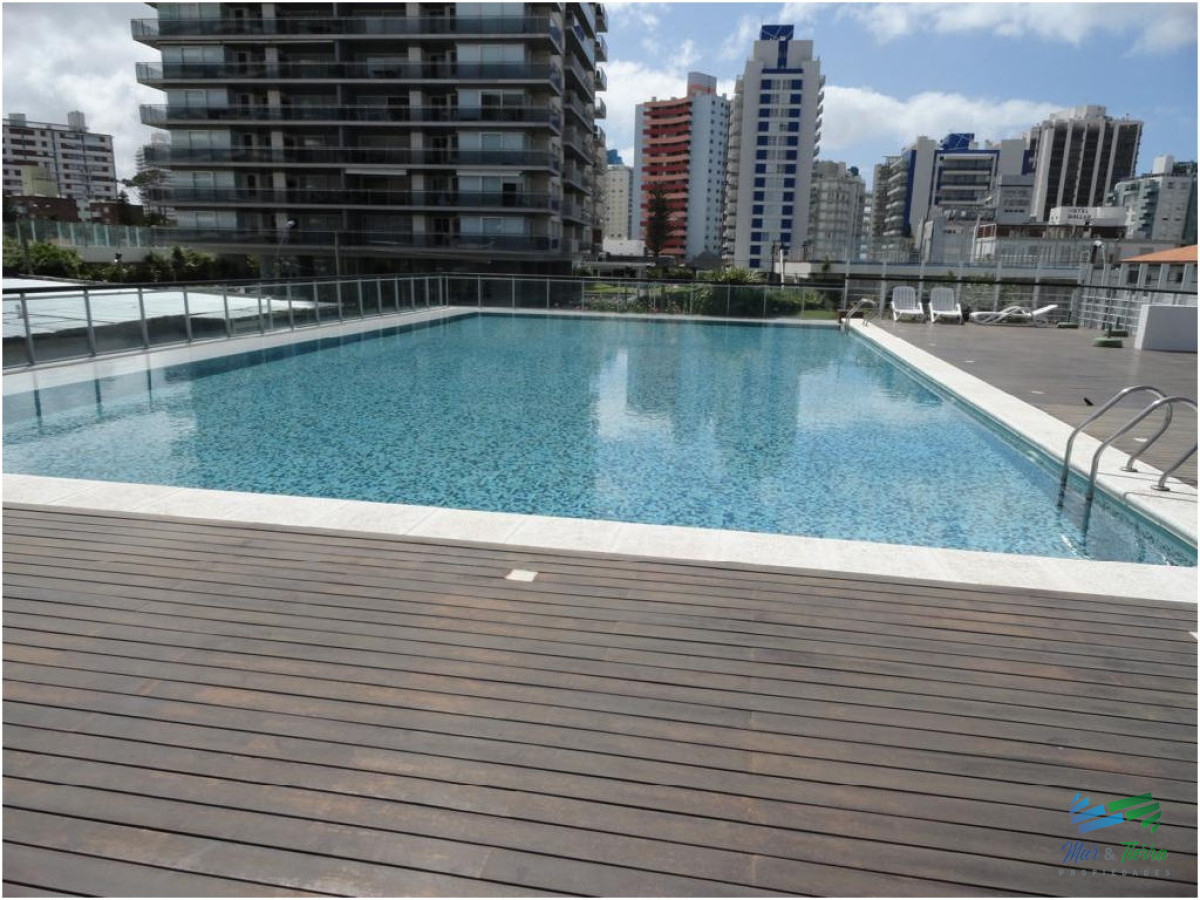 Apartamento ID.41 -  Muy lindo apartamento en piso alto , torre con todos y muy buenos servicios.
