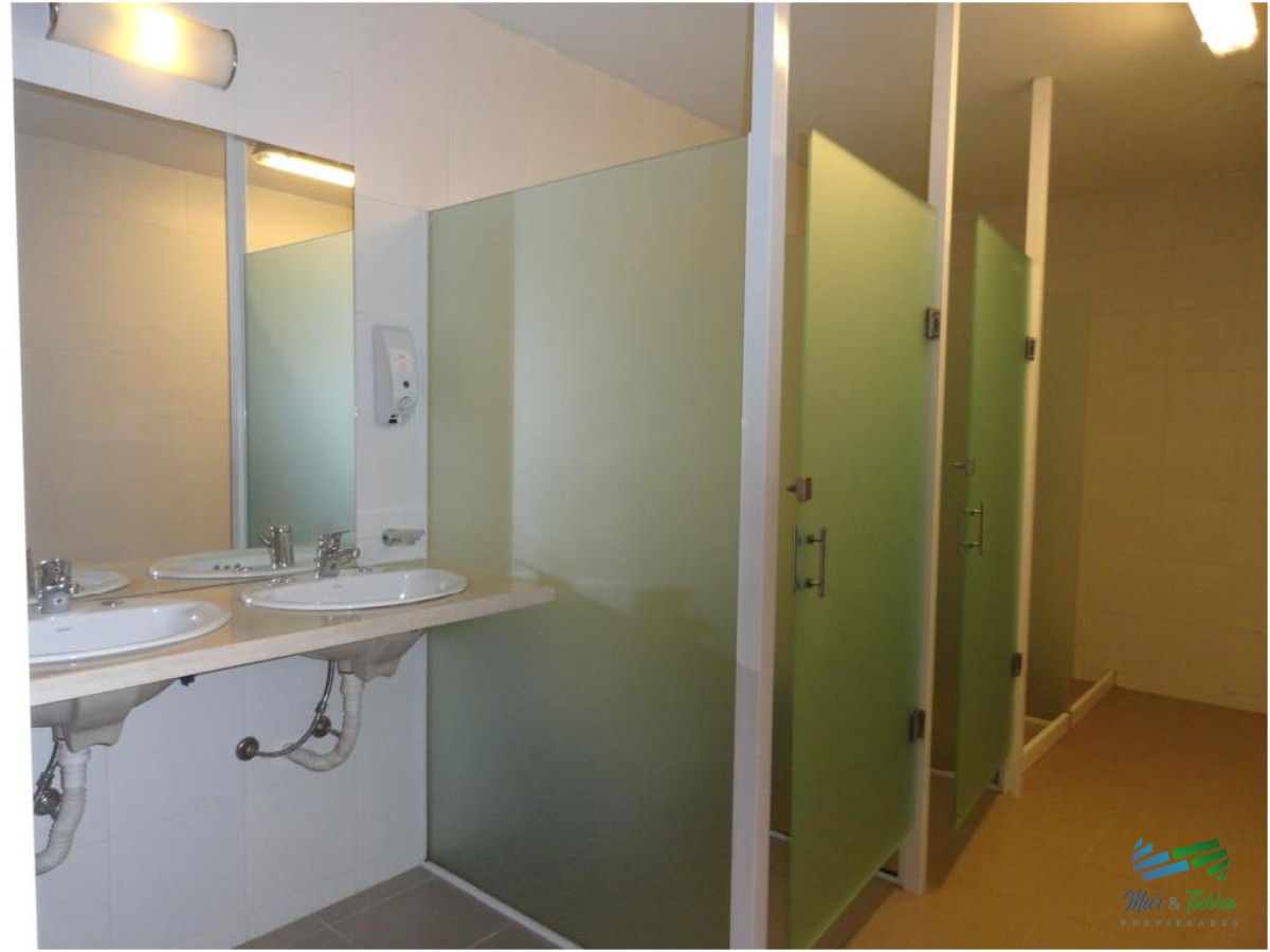 Apartamento ID.41 -  Muy lindo apartamento en piso alto , torre con todos y muy buenos servicios.