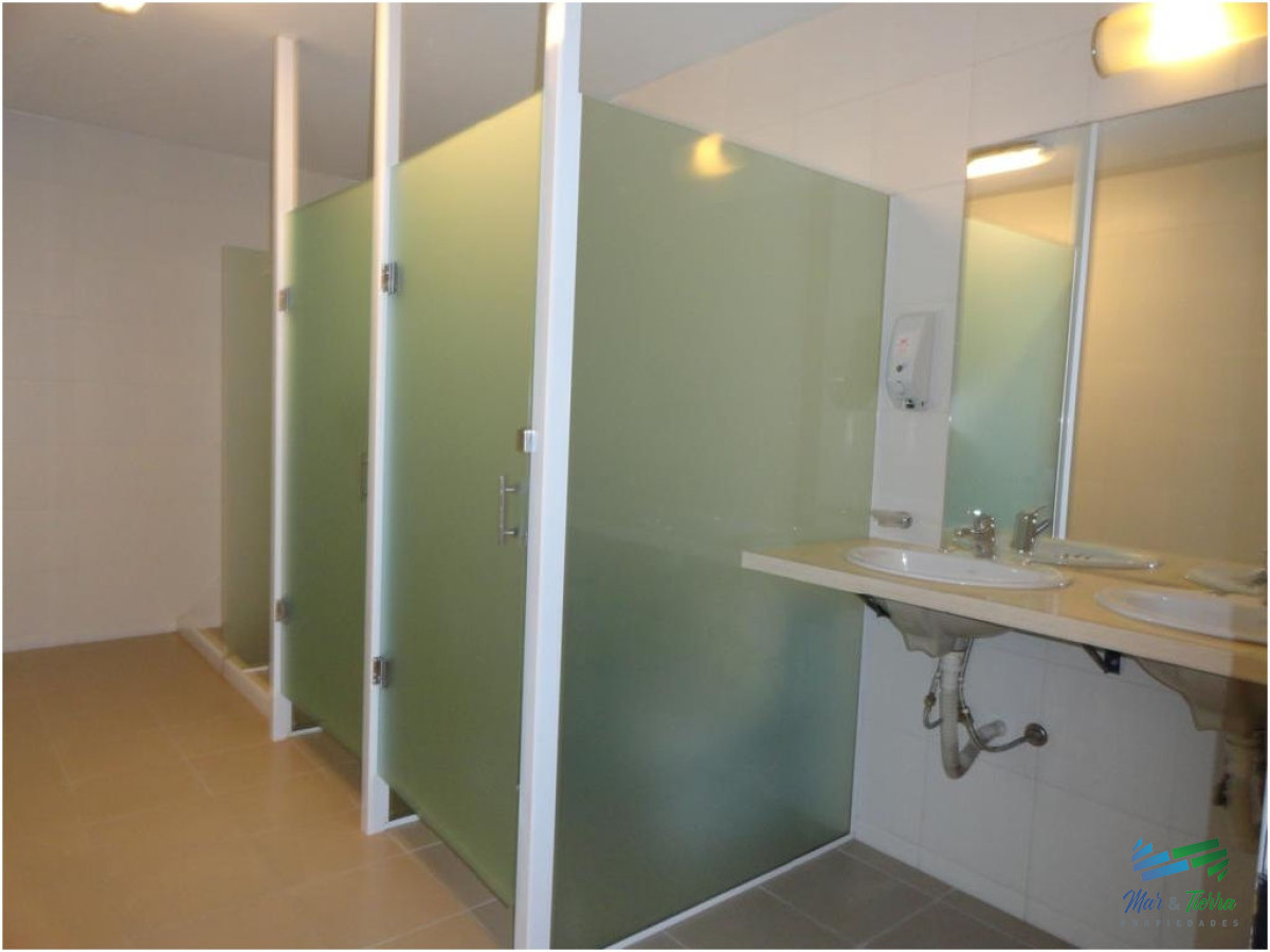 Apartamento ID.41 -  Muy lindo apartamento en piso alto , torre con todos y muy buenos servicios.