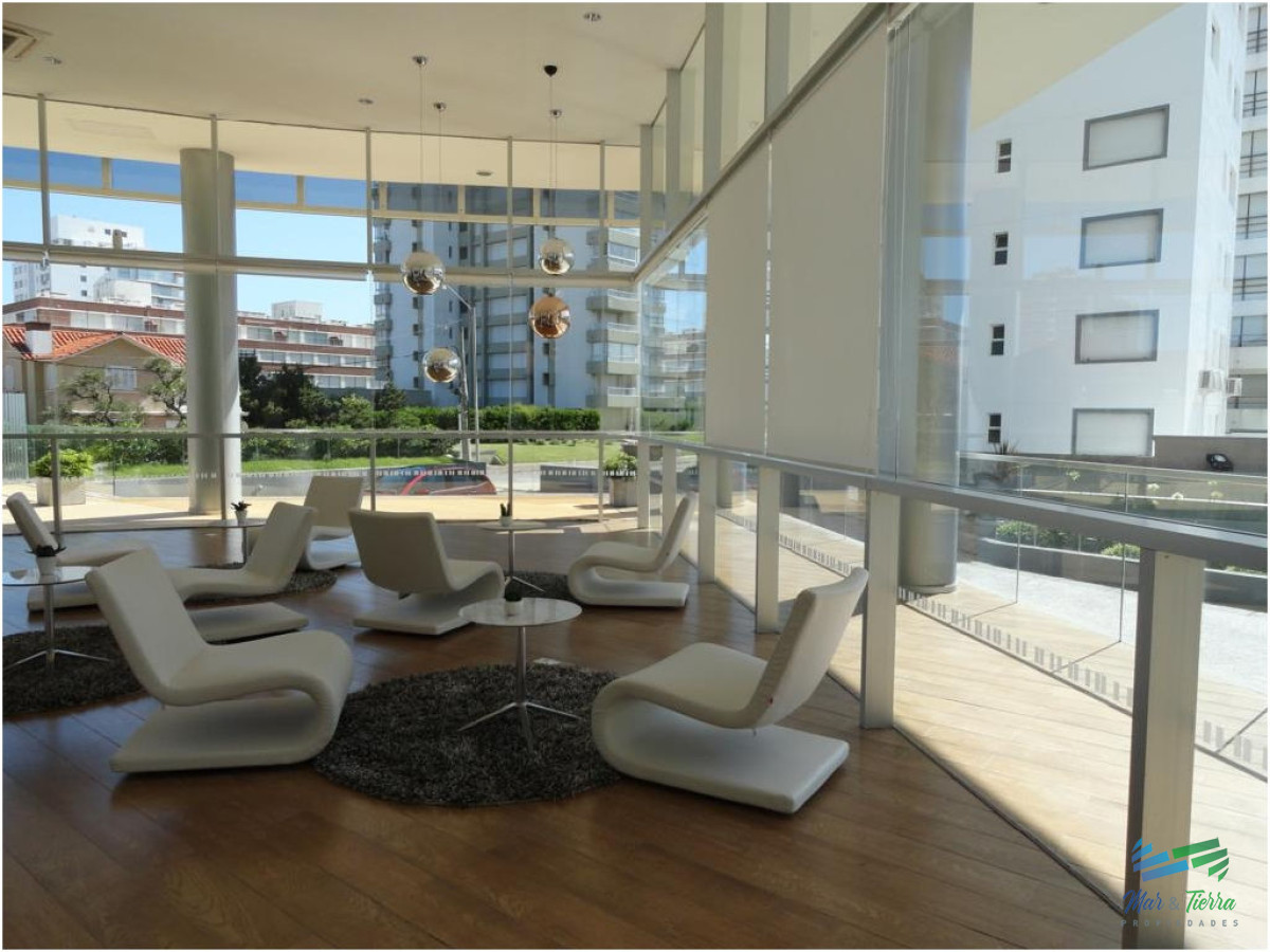 Apartamento ID.5648 - Venta apartamento 3 dormitorios playa Mansa Punta del Este 