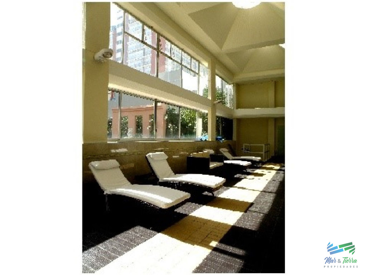 Apartamento ID.69 - Vendo apartamento 2 dormitorios totalmente reciclado, edificio con servicios en Peninsula, Punta del Este