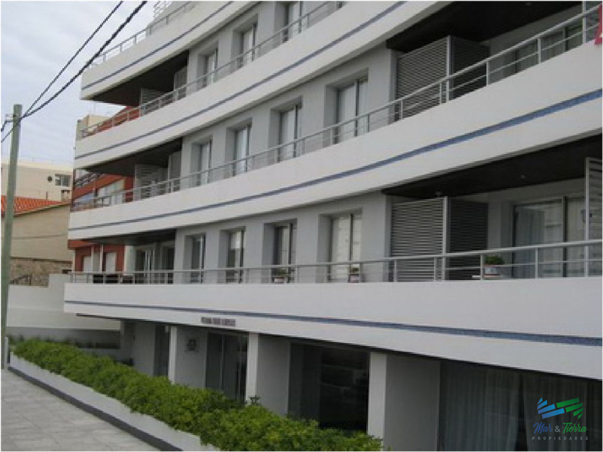Apartamento ID.990 - Apartamento de 2 dormitorios en venta con vista al mar, Punta del Este