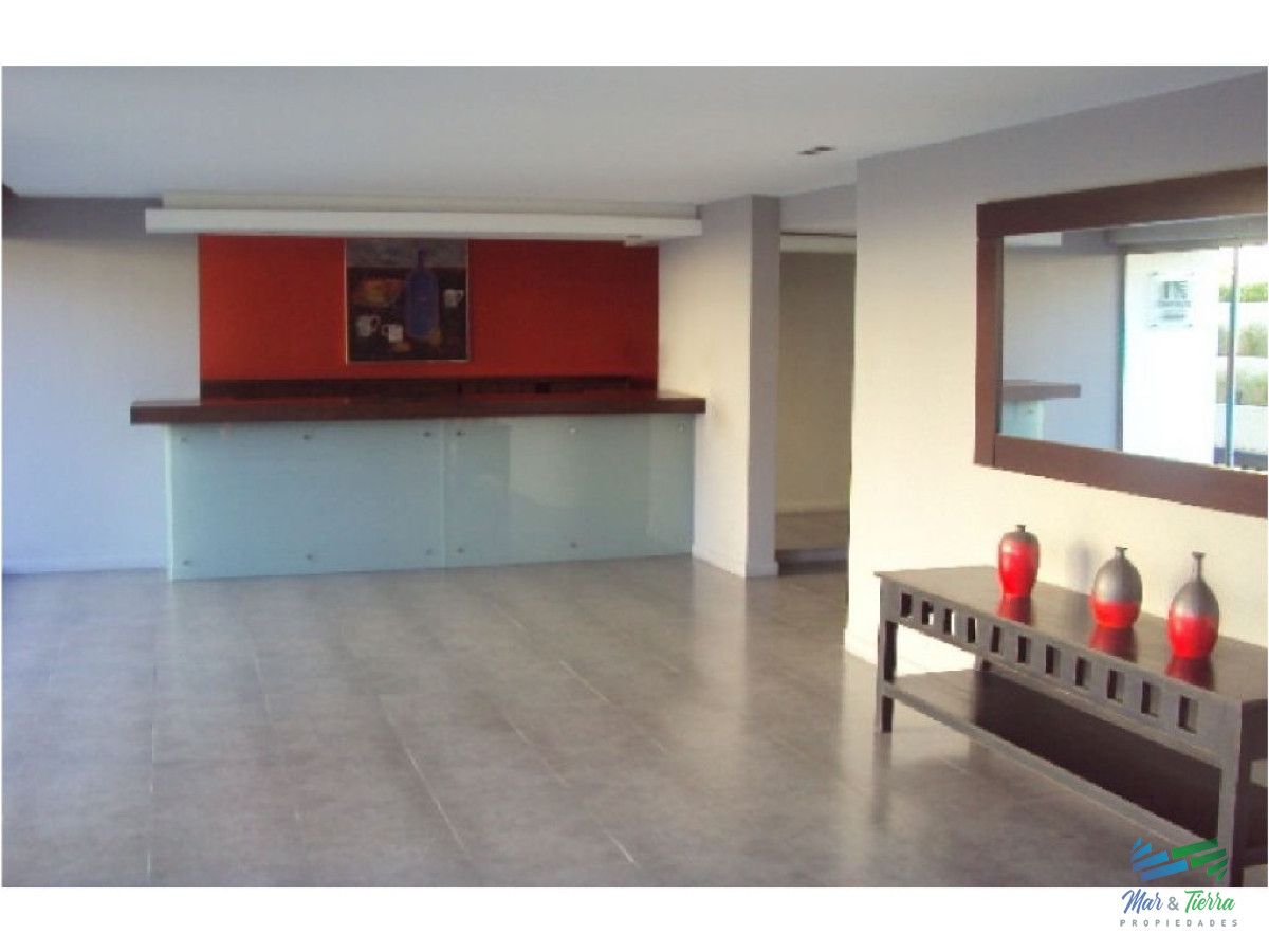 Apartamento ID.990 - Apartamento de 2 dormitorios en venta con vista al mar, Punta del Este