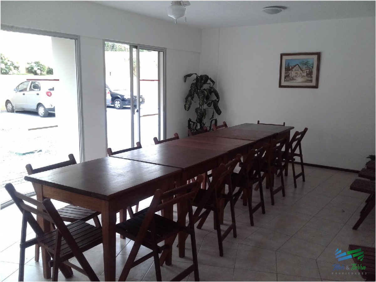 Apartamento ID.2276 - En alquiler apto con excelente ubicación.. a pocos metros del mar y de todos los servicios.