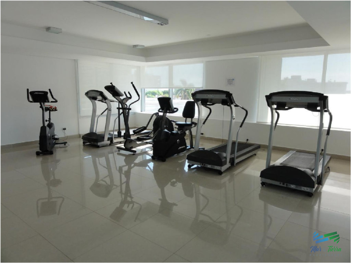 Apartamento ID.17 - En Alquiler y Venta... Torre con muy buena ubicación, a metros de las playas brava y mansa, muy cerca de la Península y de todos los servicios.