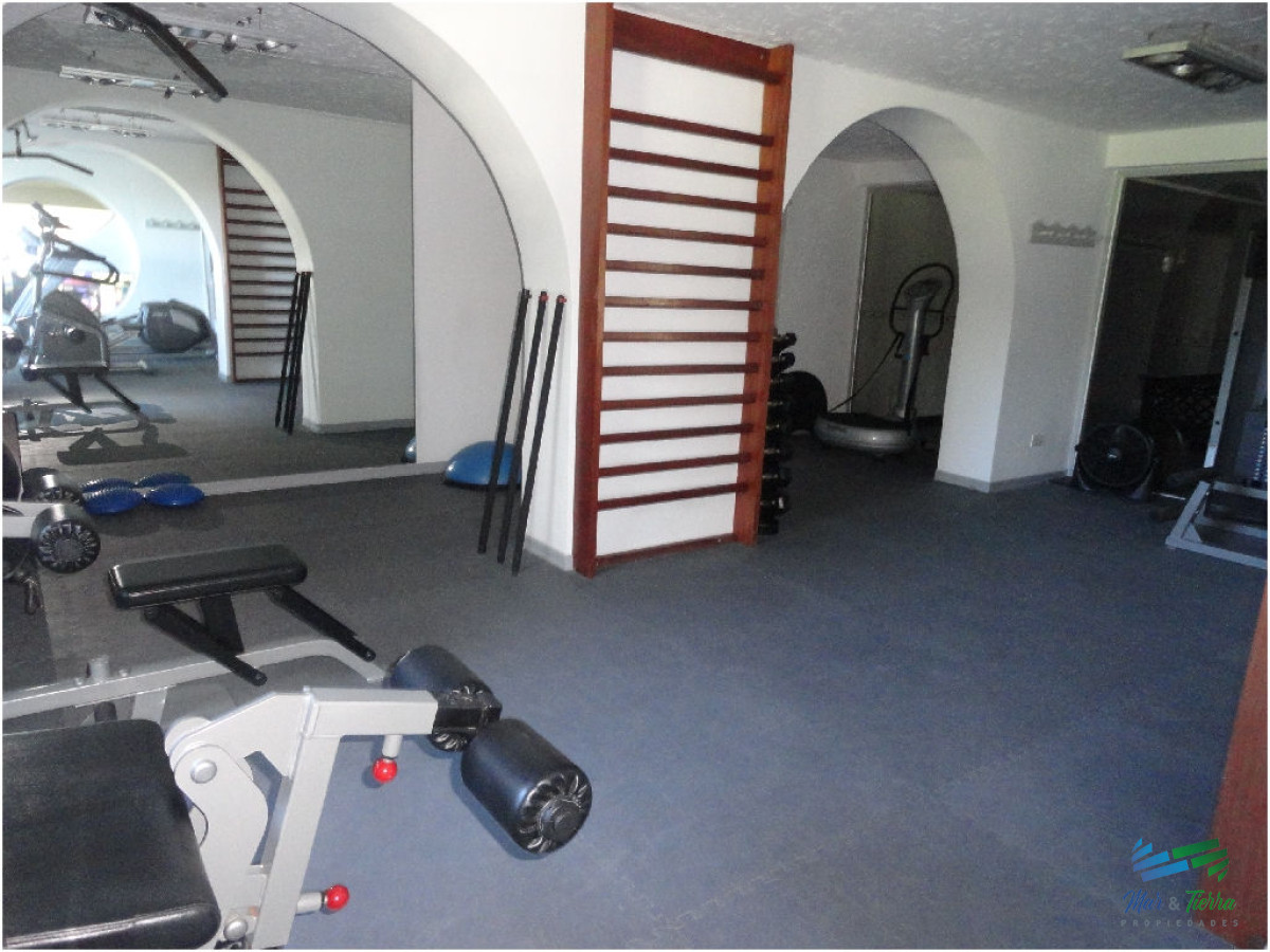 Apartamento ID.1482 - Espectacular planta, piso alto, primera línea frente al mar.