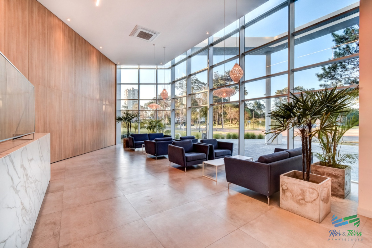 Apartamento ID.5561 - Apartamento A Estrenar En Punta Del Este  Ocean Drive Country Torre Ii  Piso 7 Con Cochera (traspaso)