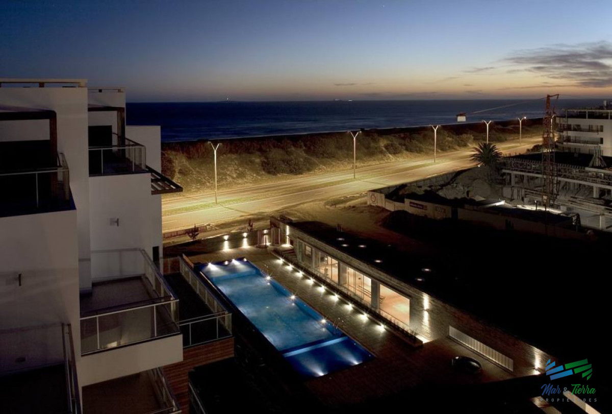 Apartamento ID.3062 - Vendo apartamento de 2 dormitorios y 3 baños. Rincón del Indio, Punta del Este.