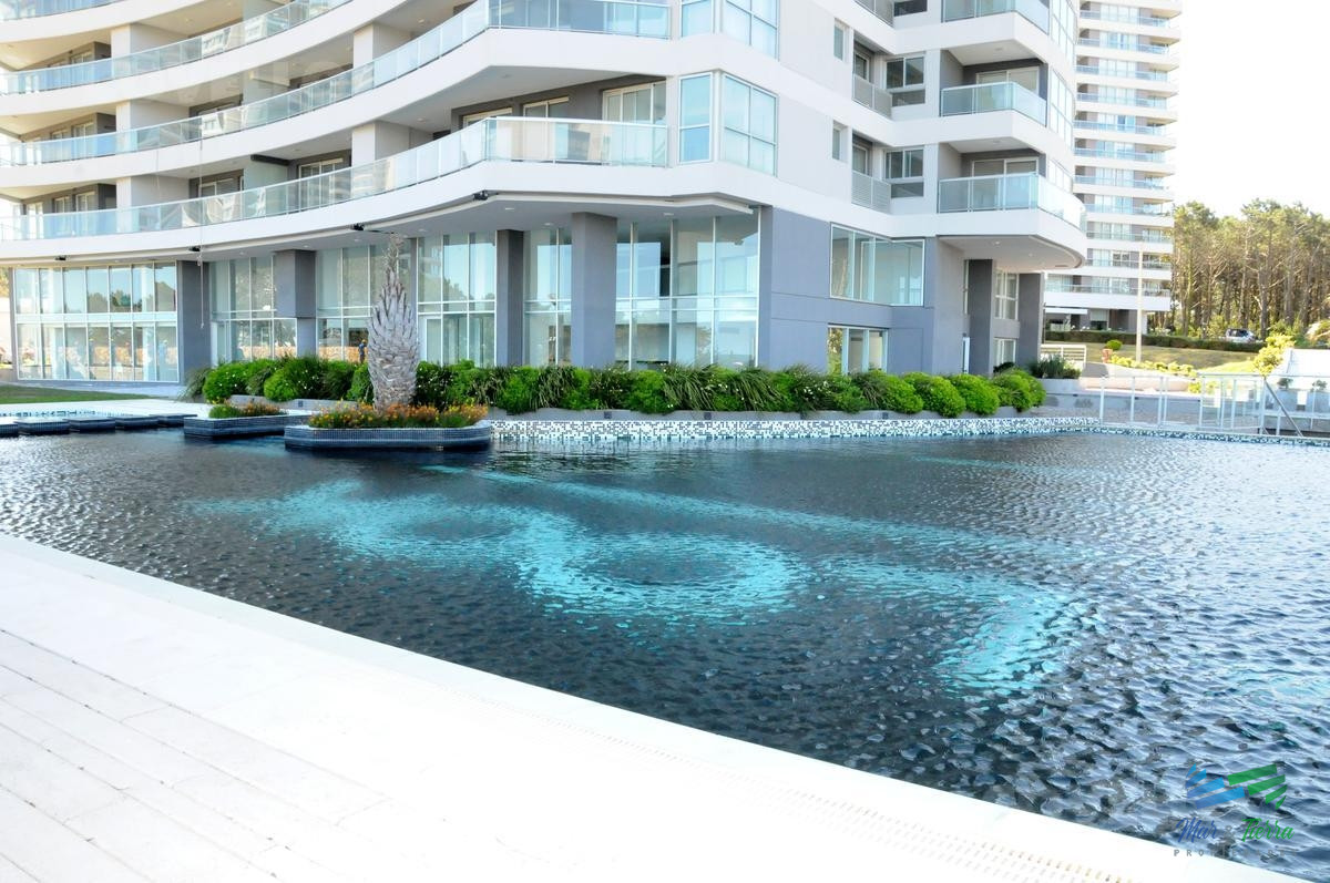 Apartamento ID.2270 - En venta.. piso alto, torre con todos los servicios.