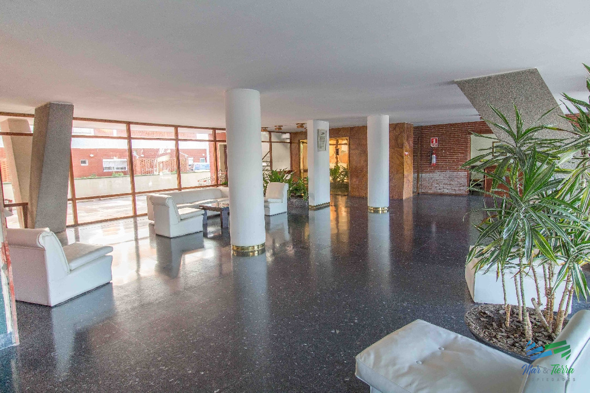 Apartamento ID.1096 - Oportunidad a pasitos del mar , rodeado de todos los servicios... 
