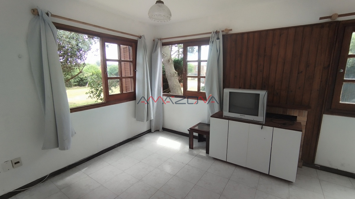 Casa ID.5774 - Casa de 2 dormitorios, 2 baños balneario Buenos Aires. 