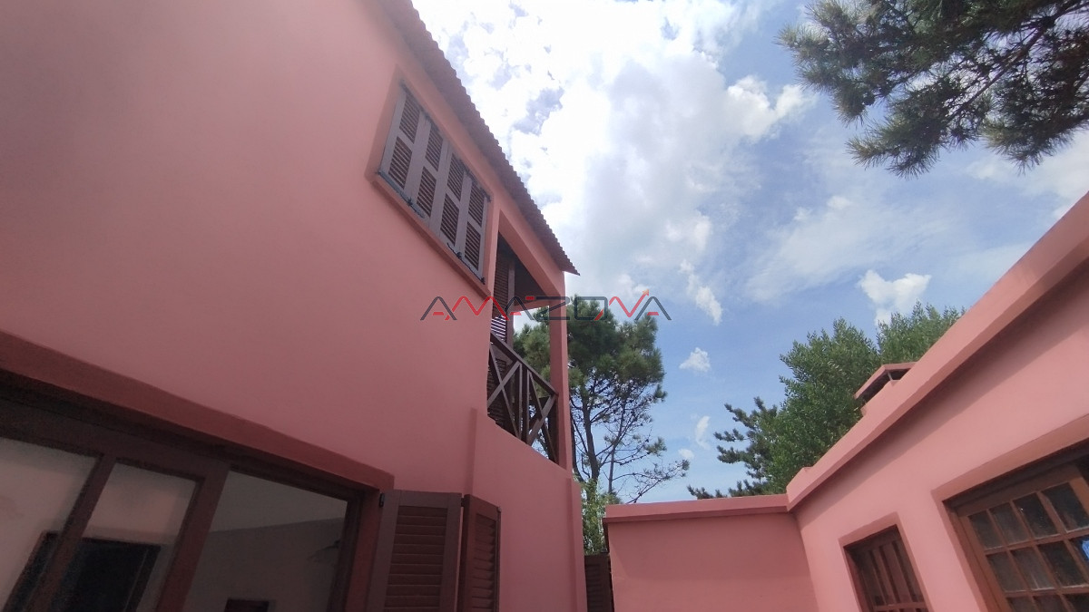 Casa ID.5774 - Casa de 2 dormitorios, 2 baños balneario Buenos Aires. 