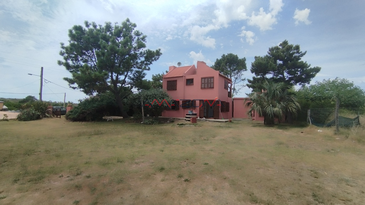 Casa ID.5774 - Casa de 2 dormitorios, 2 baños balneario Buenos Aires. 