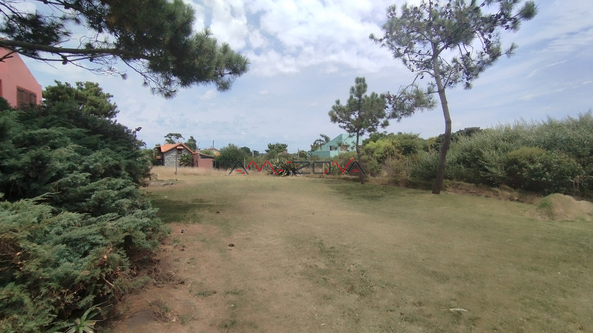 Casa ID.5774 - Casa de 2 dormitorios, 2 baños balneario Buenos Aires. 