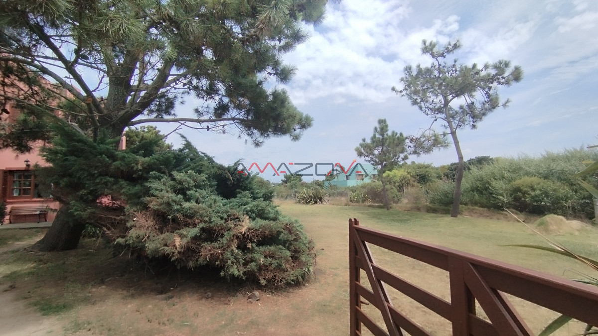 Casa ID.5774 - Casa de 2 dormitorios, 2 baños balneario Buenos Aires. 