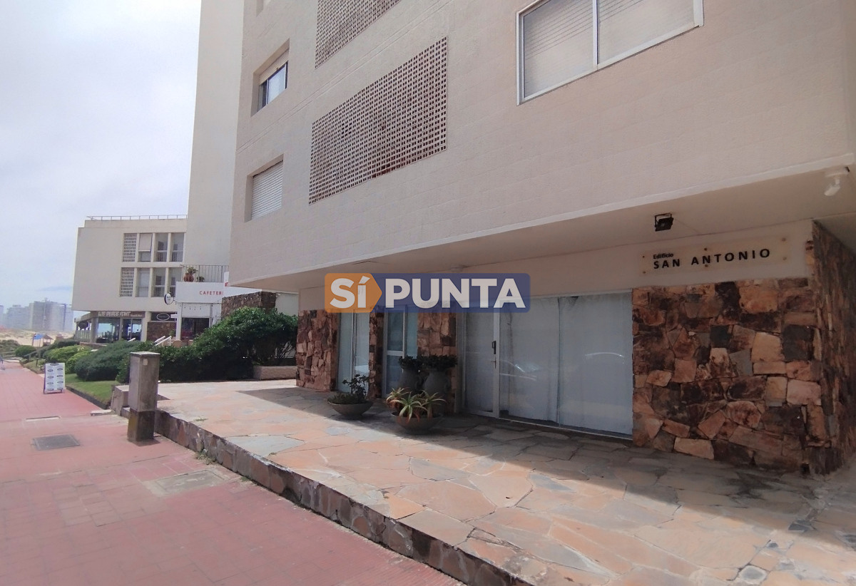 Apartamento de 2 dormitorios en venta, Punta del Este