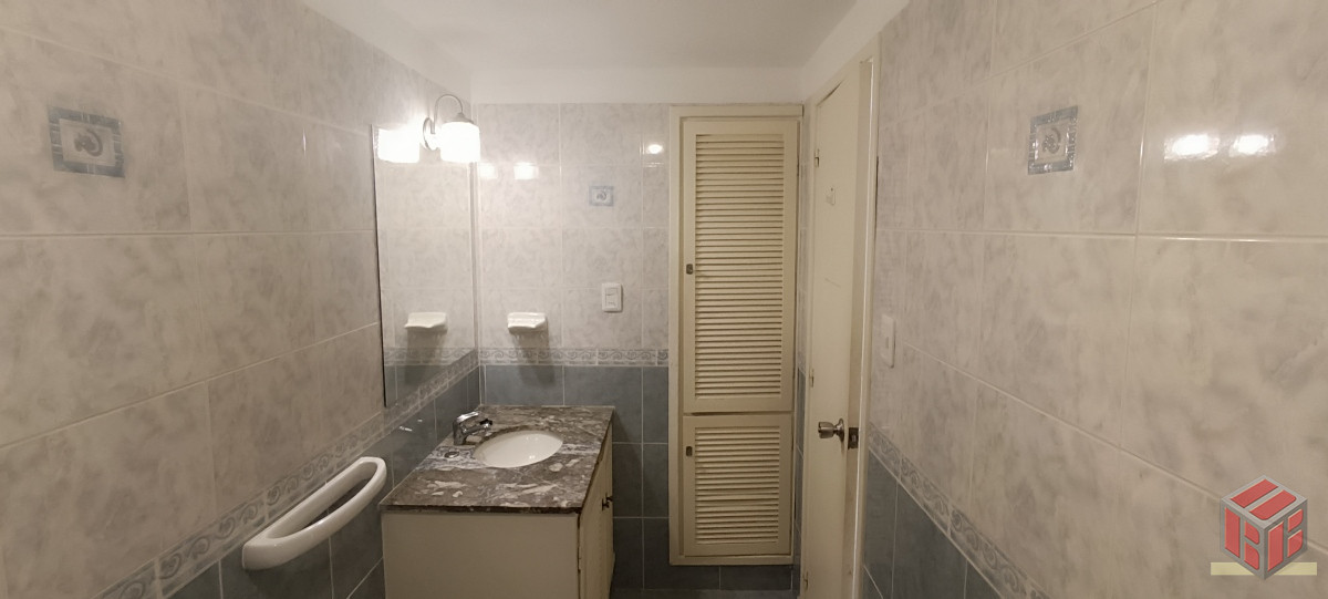 Apartamento ID.8912 - Apartamento en venta, zona peninsula - Punta del Este