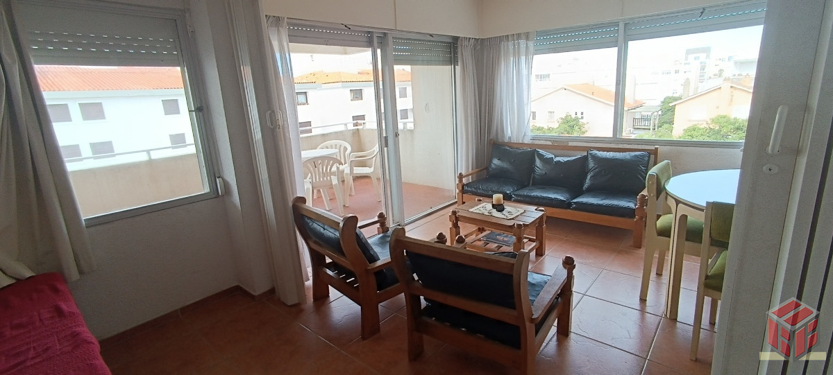 Apartamento ID.8912 - Apartamento en venta, zona peninsula - Punta del Este