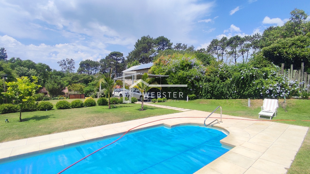 Casa ID.1958 - Casa en alquiler, 2 dormitorios, Punta del Este*