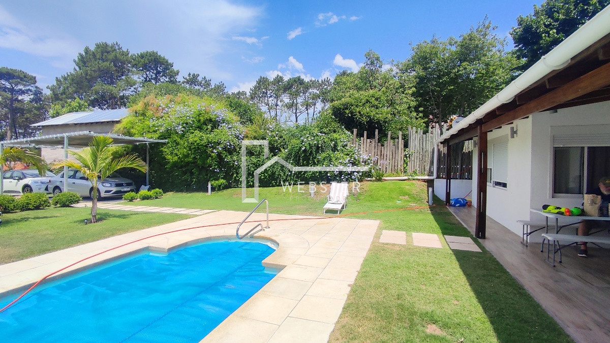 Casa ID.1958 - Casa en alquiler, 2 dormitorios, Punta del Este*