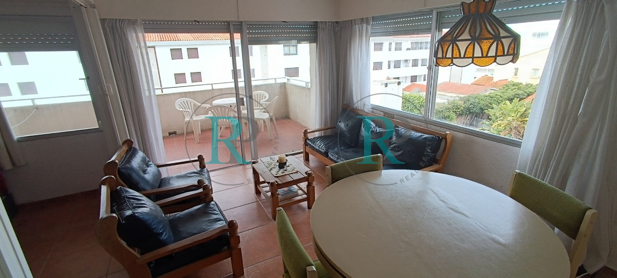 Apartamento ID.2042 - Apartamento en venta, zona peninsula - Punta del Este