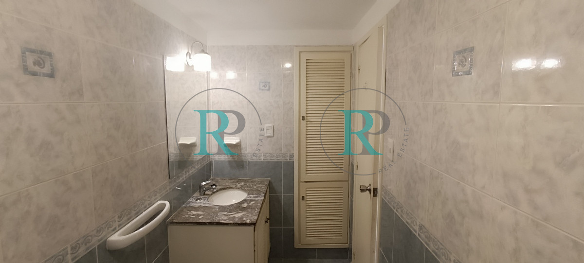 Apartamento ID.2042 - Apartamento en venta, zona peninsula - Punta del Este