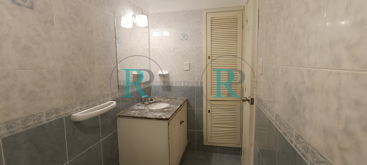 Apartamento ID.2042 - Apartamento en venta, zona peninsula - Punta del Este