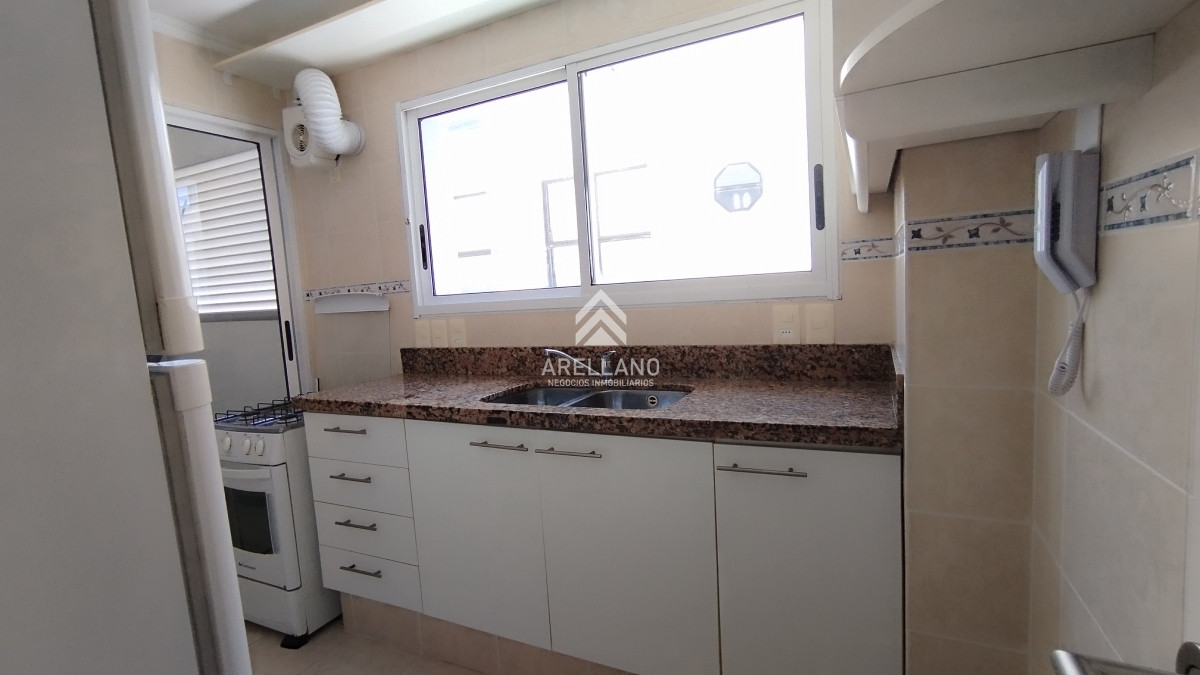 Apartamento ID.2700 - Venta apartamento 3 dormitorios Península 