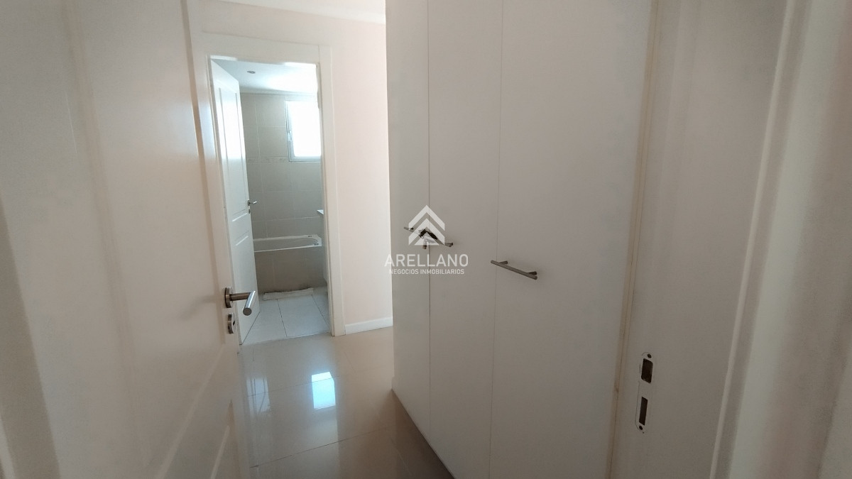 Apartamento ID.2700 - Venta apartamento 3 dormitorios Península 