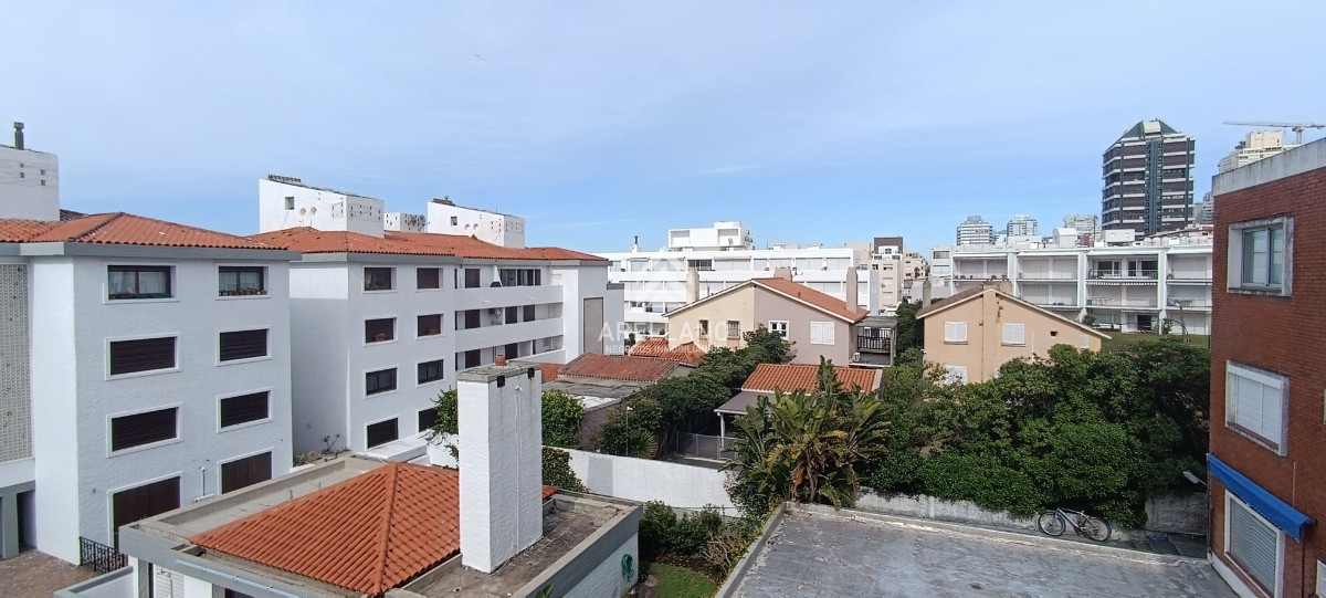 Apartamento ID.4216 - Apartamento en venta, zona peninsula - Punta del Este