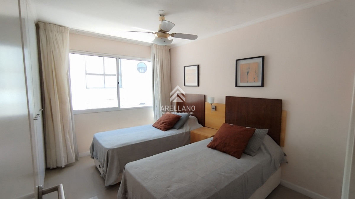 Apartamento ID.2700 - Venta apartamento 3 dormitorios Península 