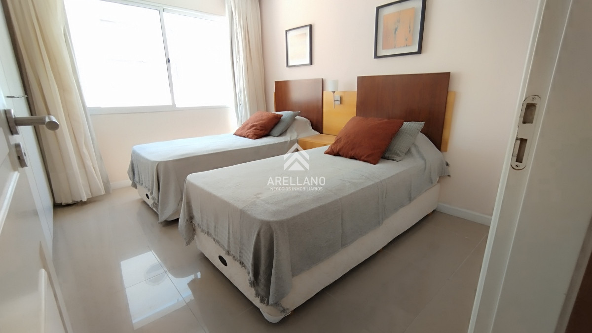 Apartamento ID.2700 - Venta apartamento 3 dormitorios Península 