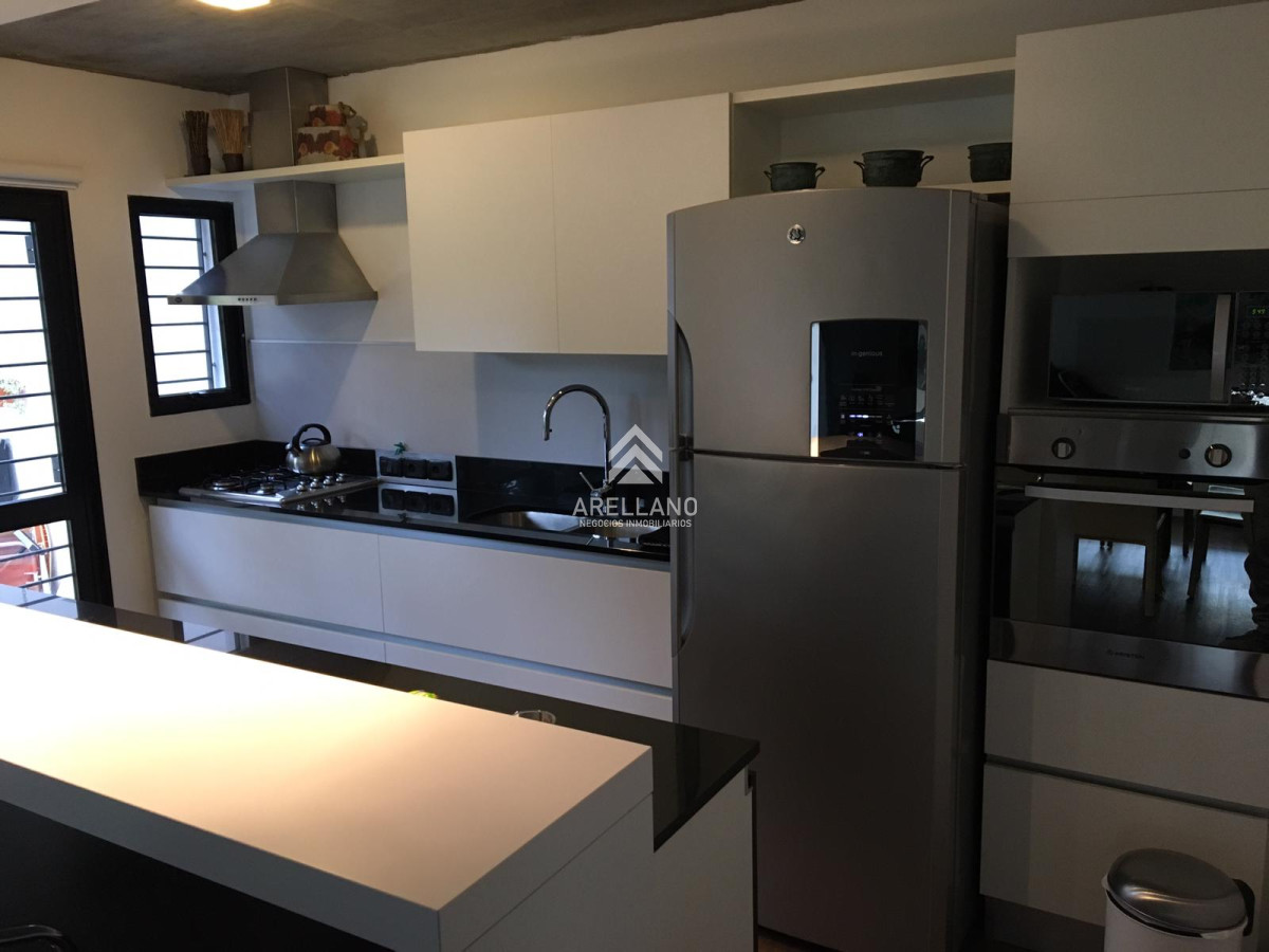 Casa ID.1607 - Casa en venta Pinares 3 dormitorios PH