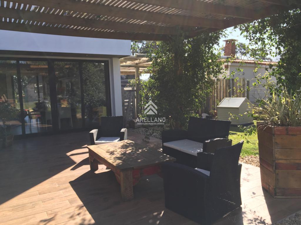 Casa ID.1607 - Casa en venta Pinares 3 dormitorios PH