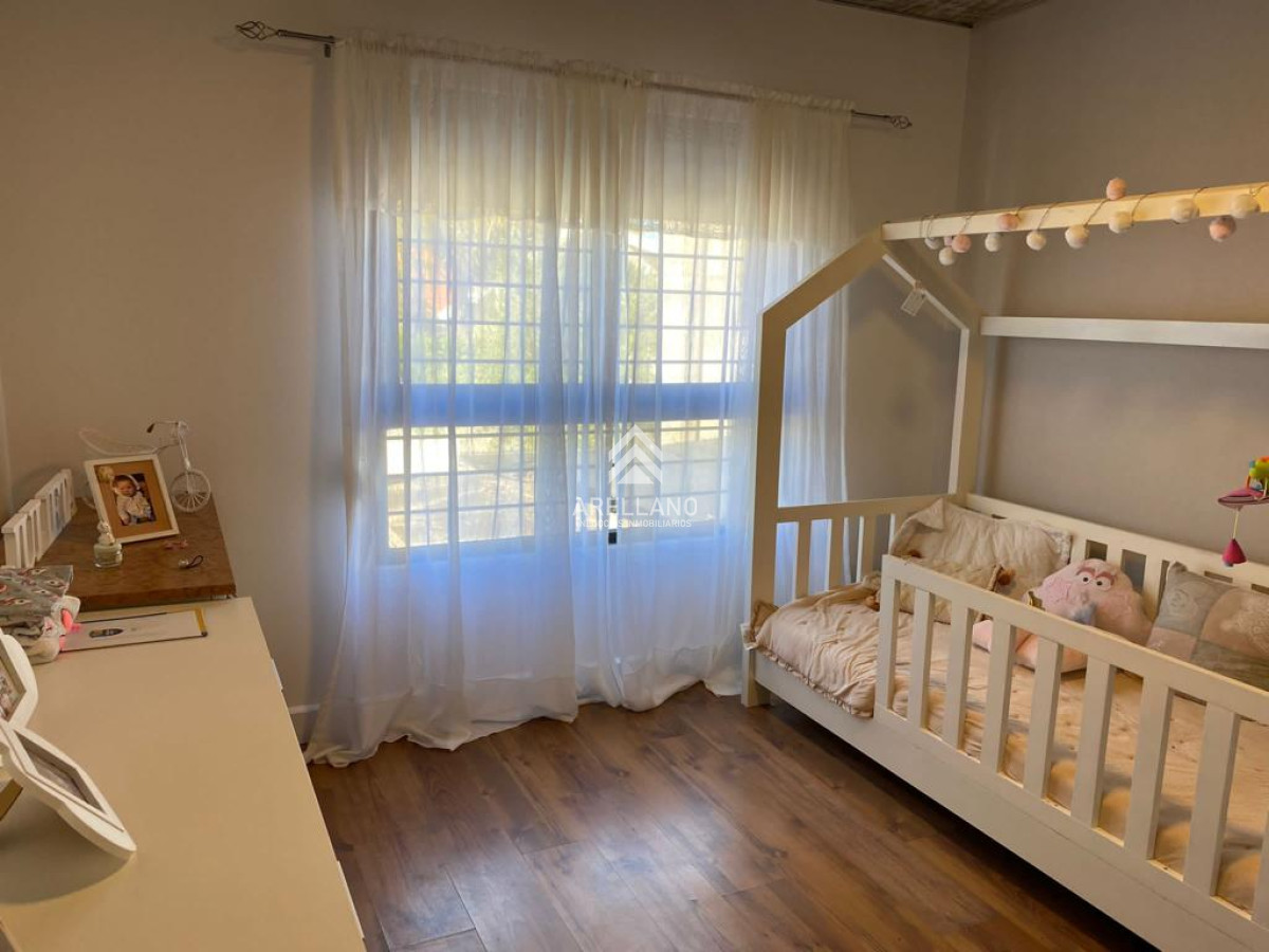 Casa ID.1607 - Casa en venta Pinares 3 dormitorios PH