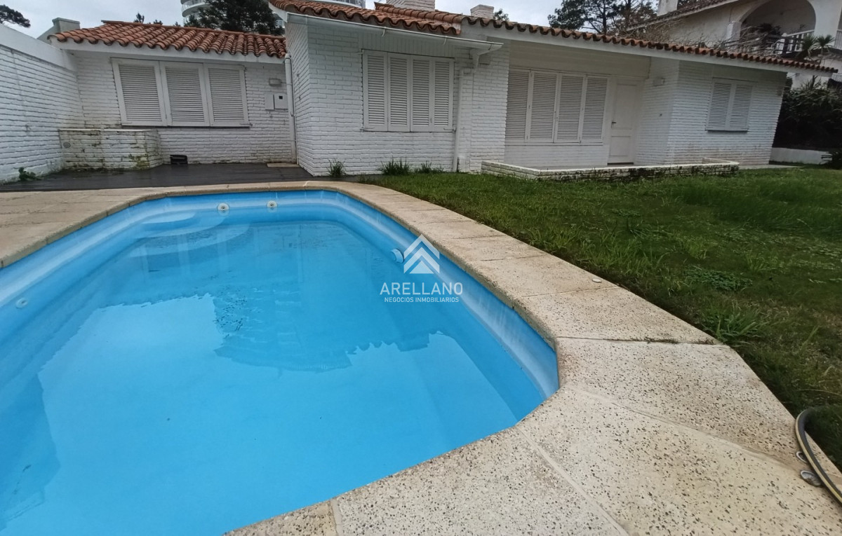 Casa ID.6858 - Venta casa 5 dormitorios 